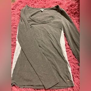 guess grey long sleeve shirt 🤍